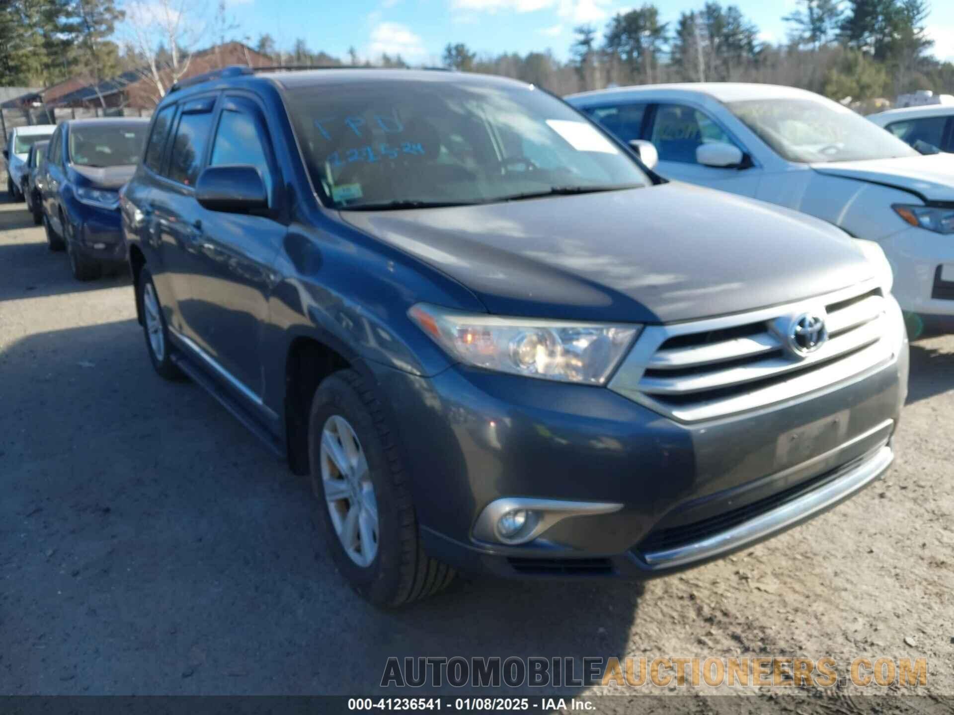 5TDBK3EH8DS220492 TOYOTA HIGHLANDER 2013