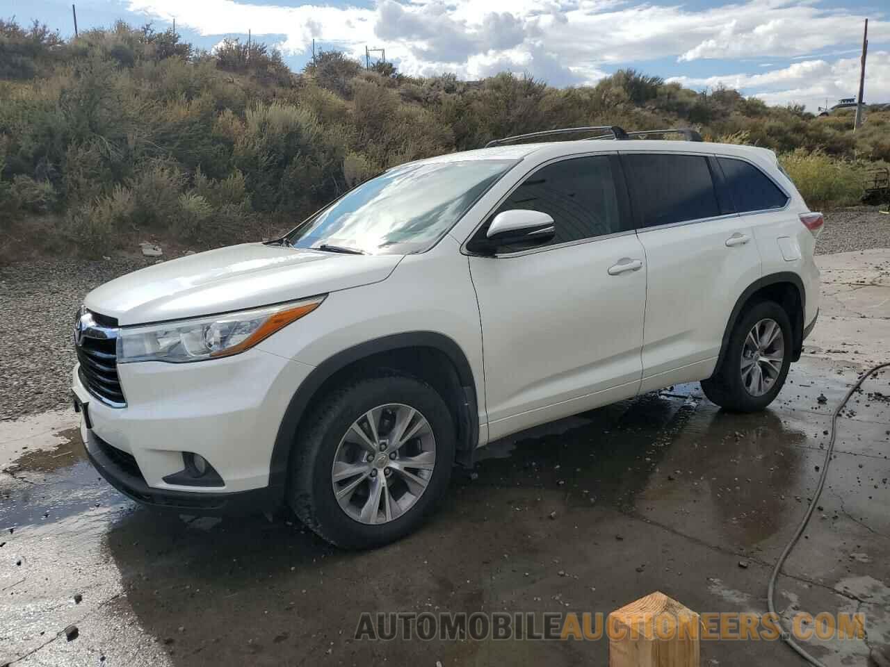 5TDBKRFH0FS153410 TOYOTA HIGHLANDER 2015