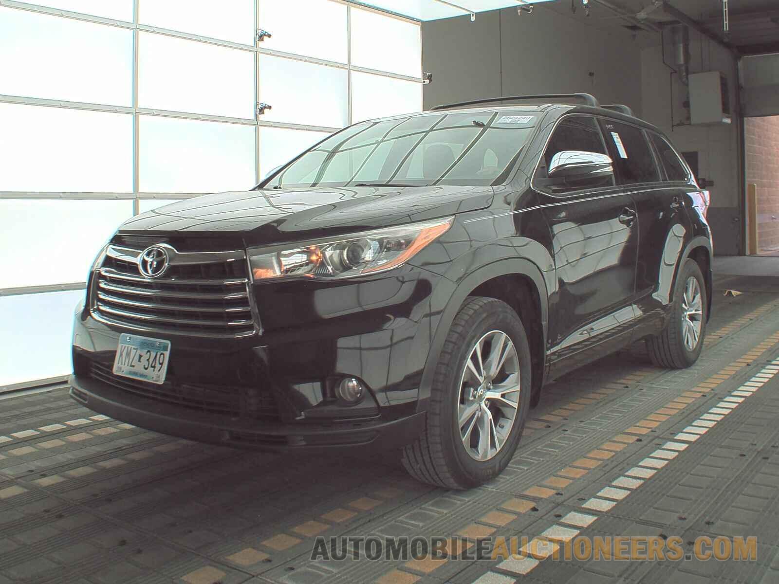 5TDBKRFH0FS164049 Toyota Highlander 2015