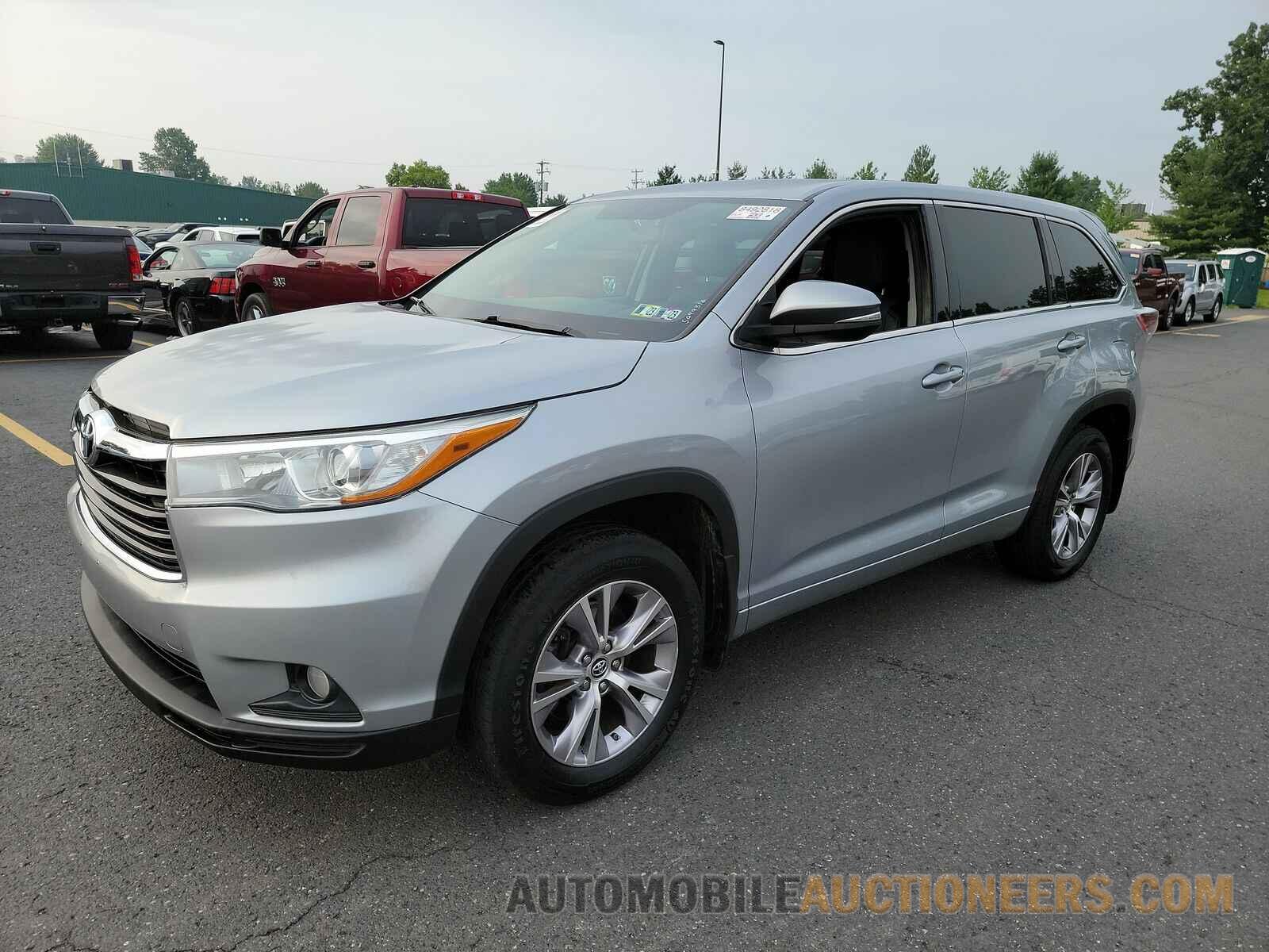 5TDBKRFH5GS240236 Toyota Highlander 2016