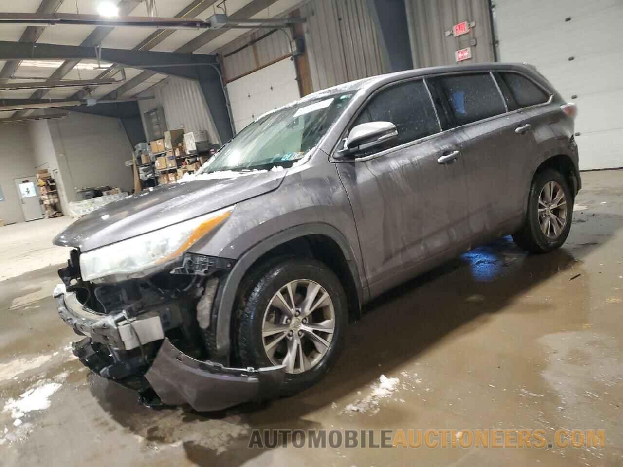 5TDBKRFH8FS218102 TOYOTA HIGHLANDER 2015