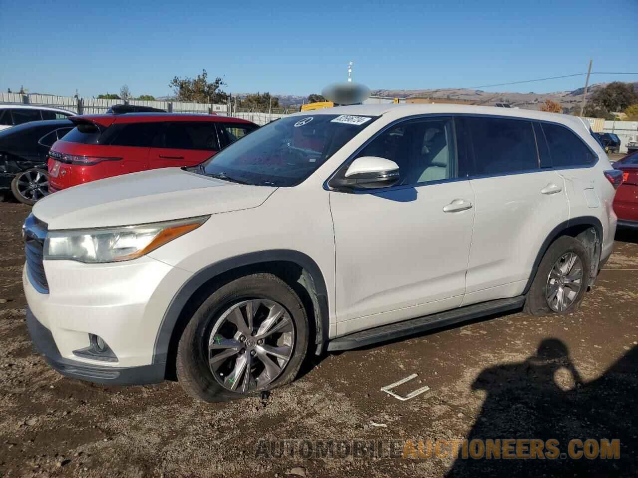 5TDBKRFHXFS122018 TOYOTA HIGHLANDER 2015