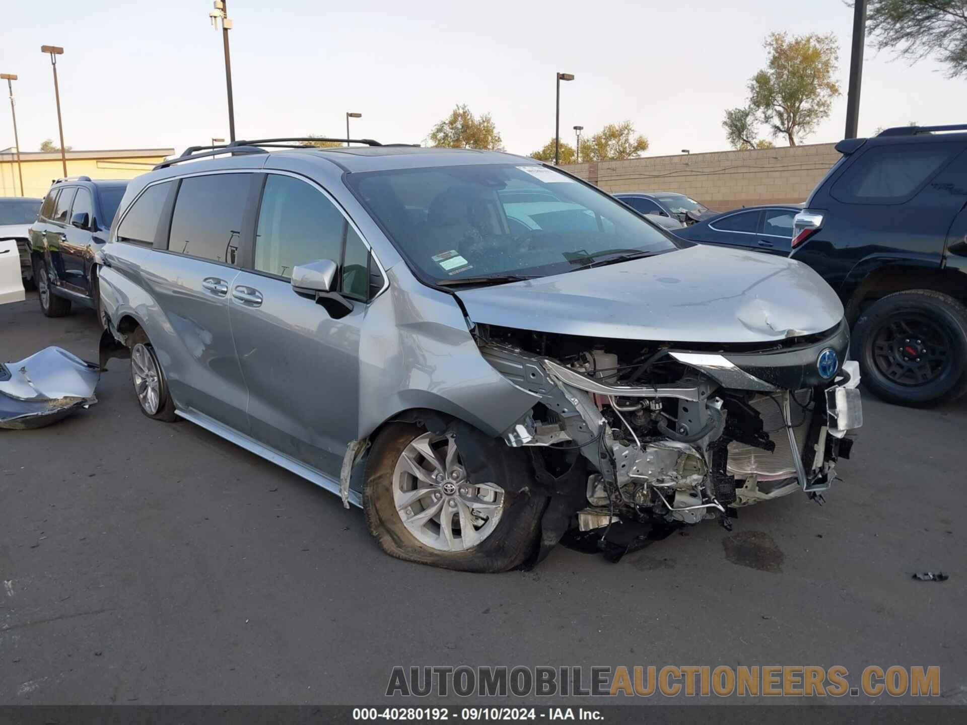 5TDBRKECXRS207132 TOYOTA SIENNA 2024