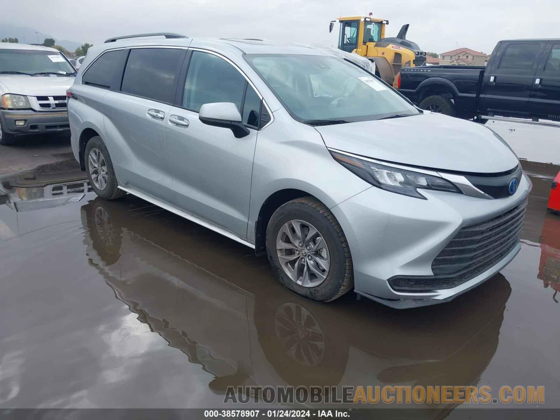 5TDBSKFC9RS115559 TOYOTA SIENNA 2024