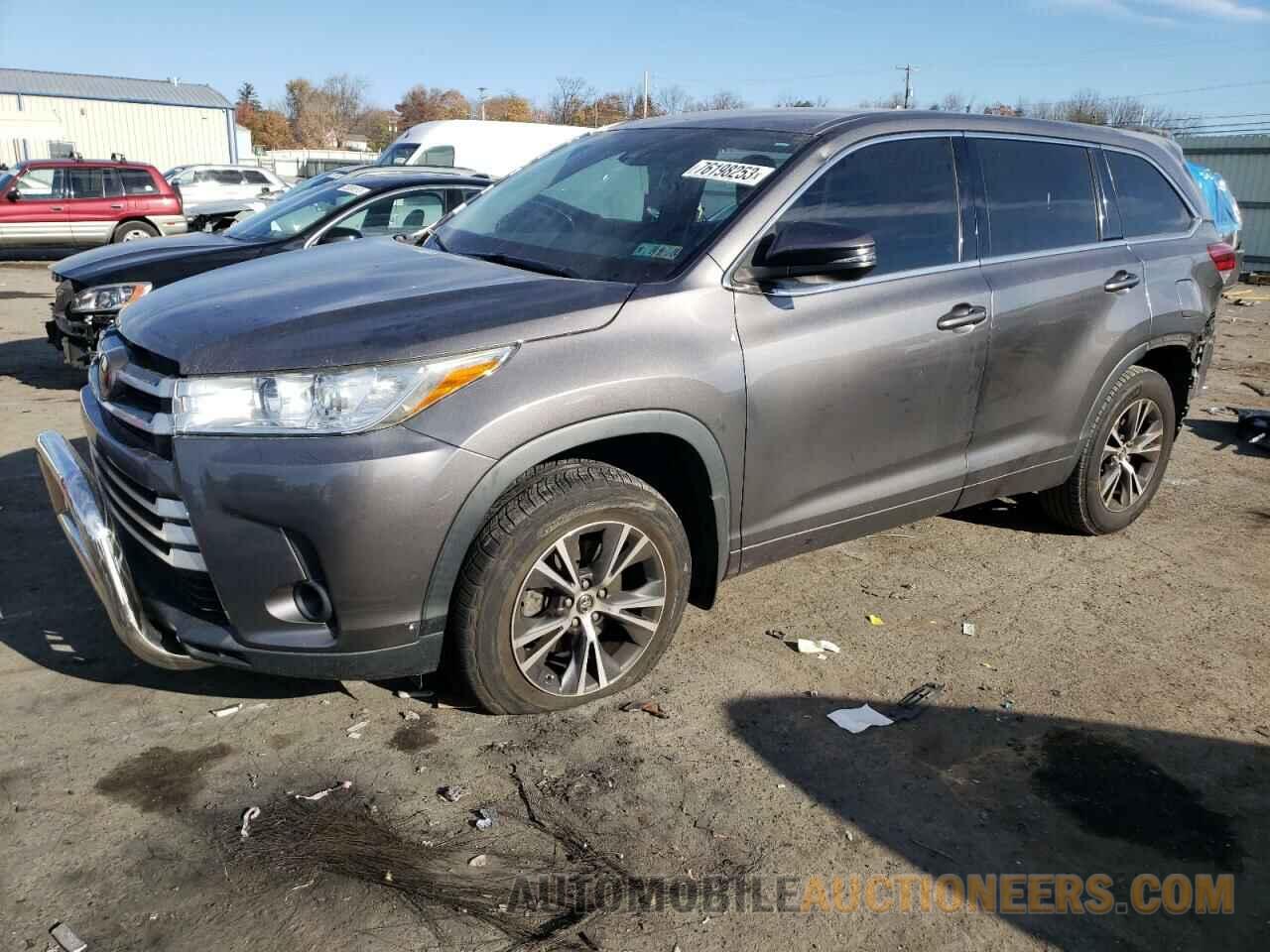 5TDBZRFH0JS907989 TOYOTA HIGHLANDER 2018