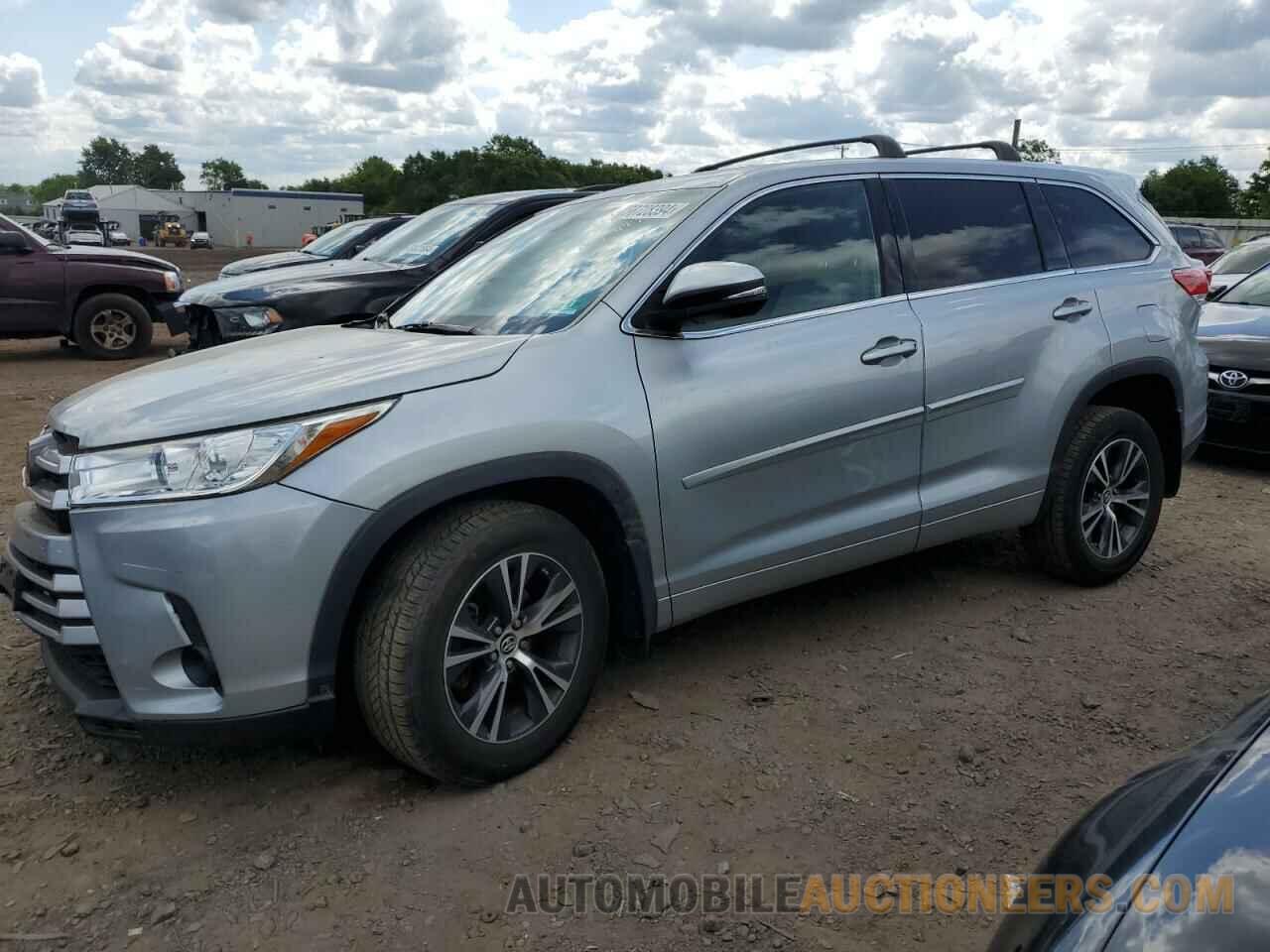 5TDBZRFH1JS829285 TOYOTA HIGHLANDER 2018