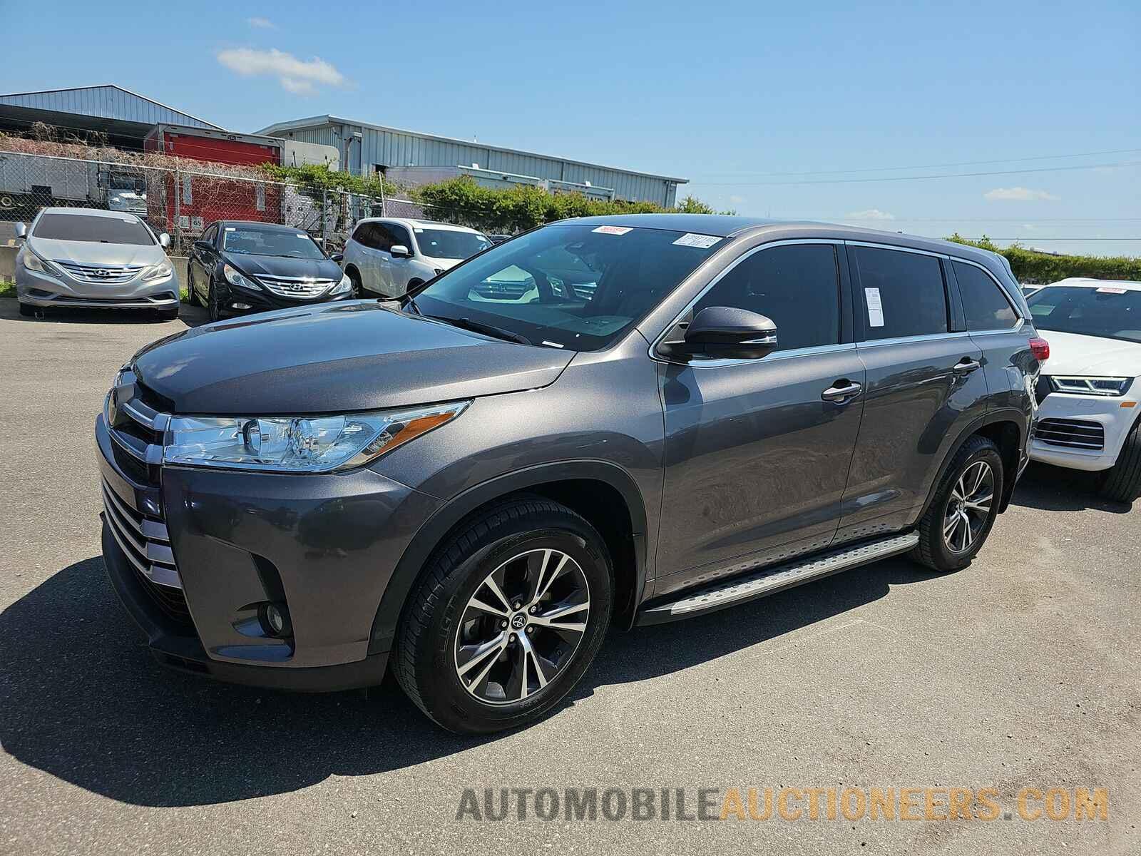 5TDBZRFH1JS889518 Toyota Highlander 2018