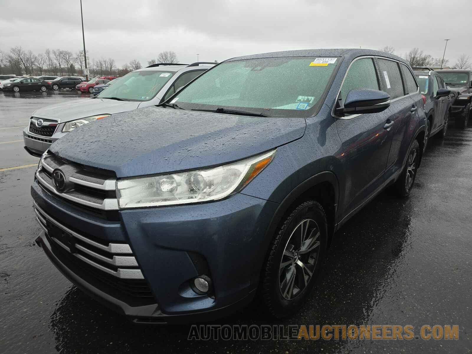 5TDBZRFH3HS422112 Toyota Highlander 2017