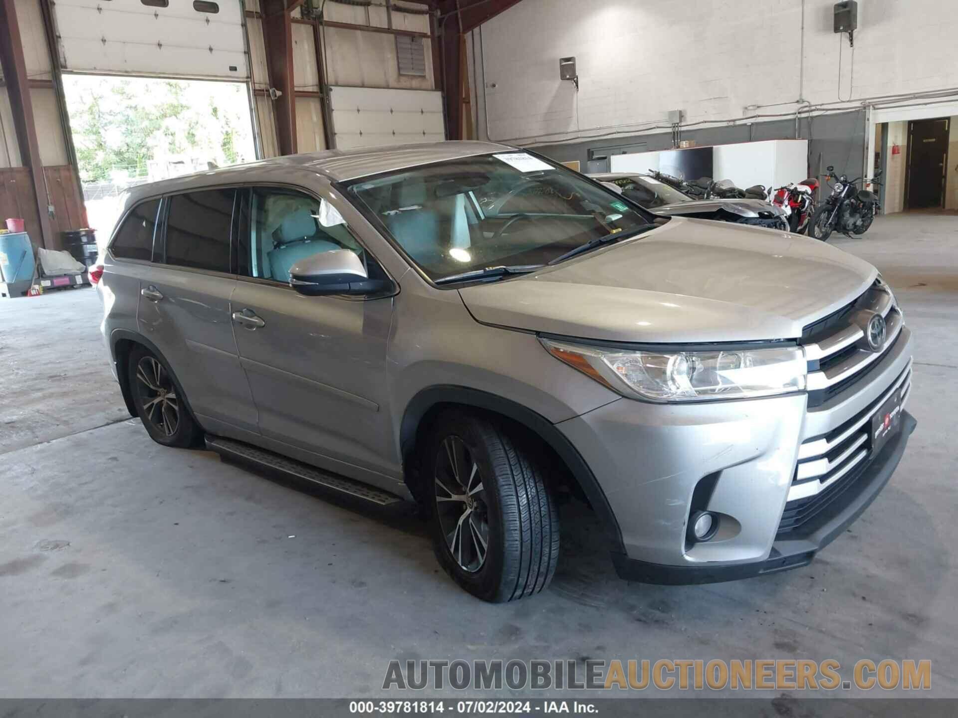 5TDBZRFH3JS825318 TOYOTA HIGHLANDER 2018