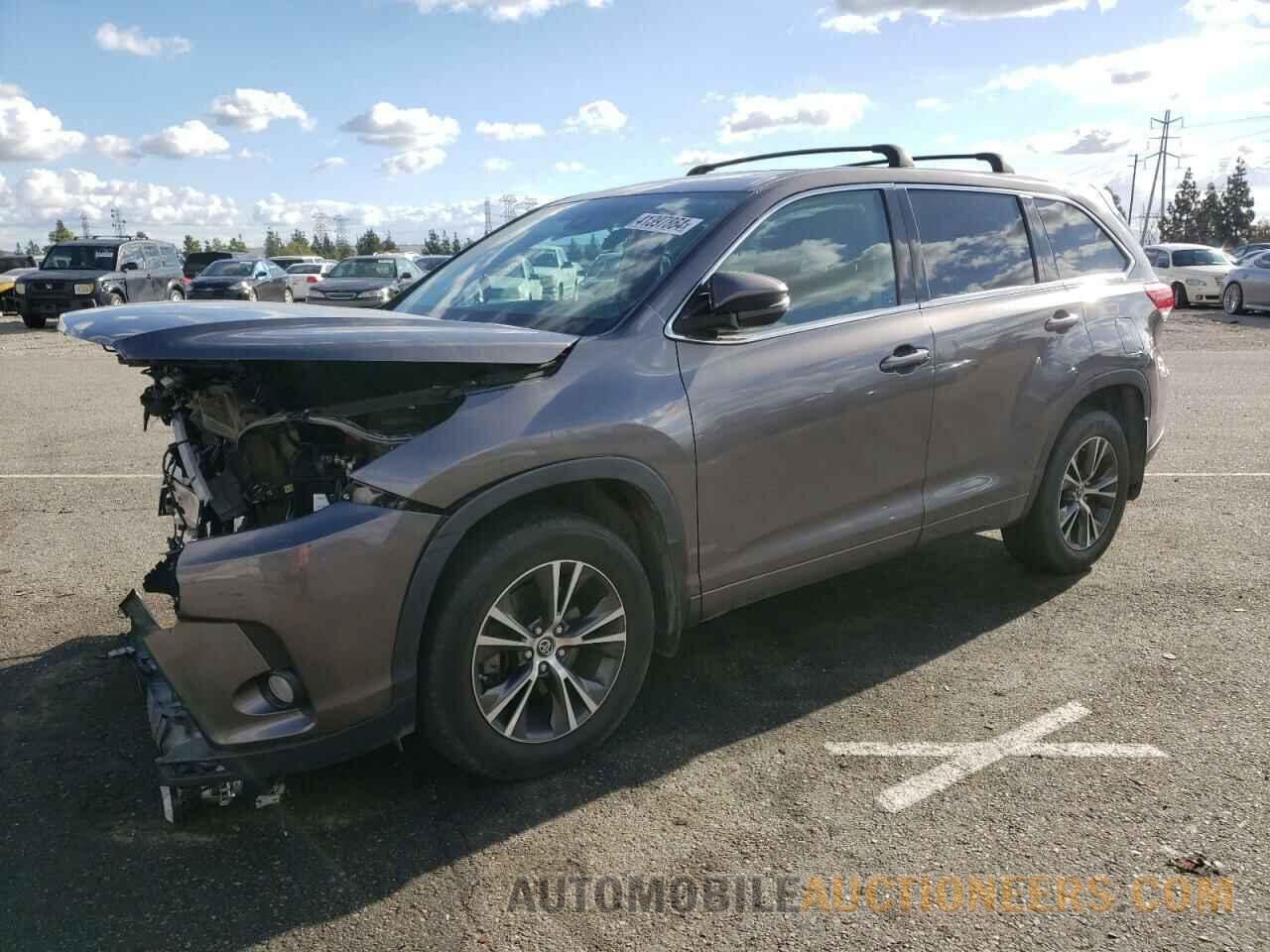 5TDBZRFH3JS835069 TOYOTA HIGHLANDER 2018