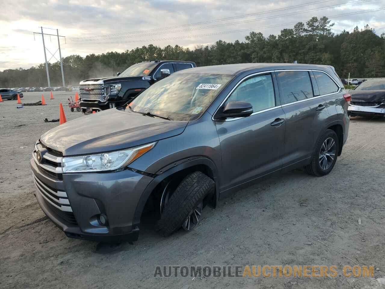 5TDBZRFH3JS862563 TOYOTA HIGHLANDER 2018