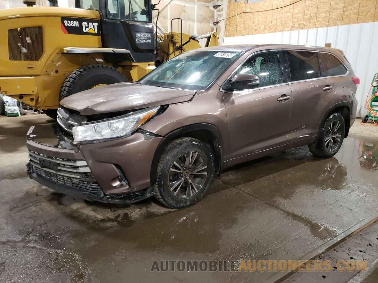 5TDBZRFH3JS864197 TOYOTA HIGHLANDER 2018