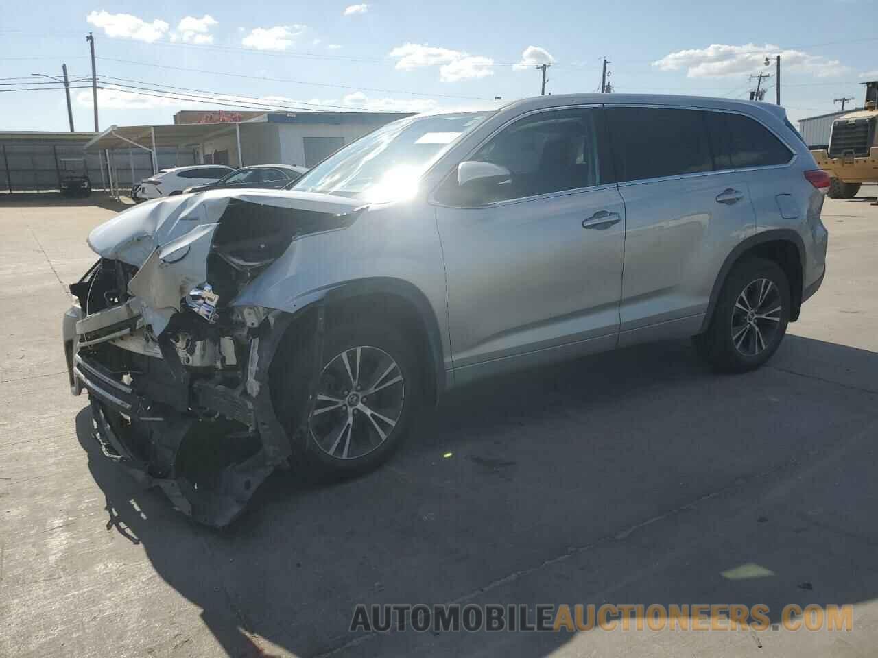 5TDBZRFH3JS878925 TOYOTA HIGHLANDER 2018