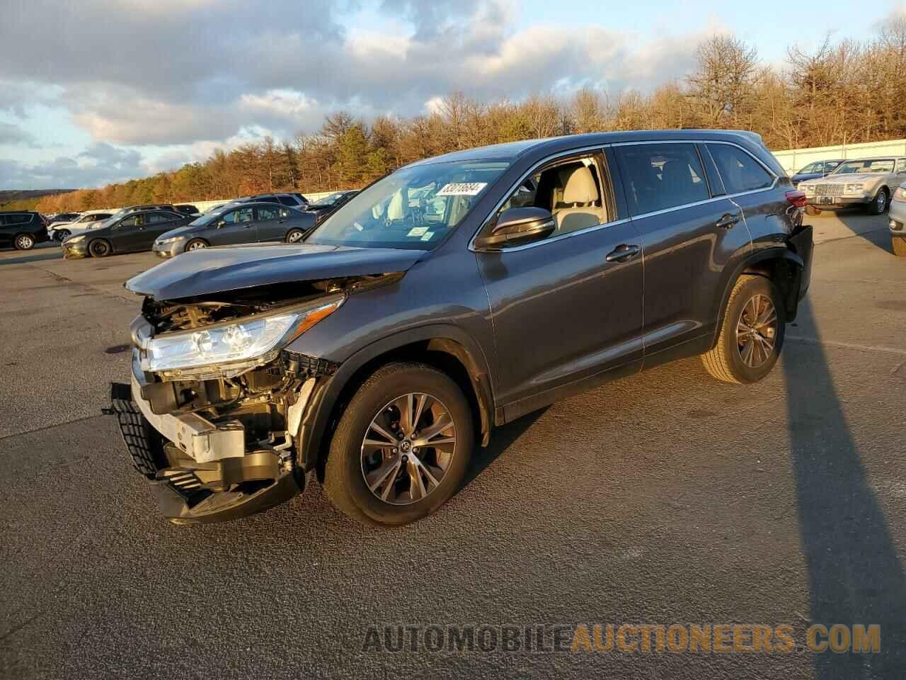 5TDBZRFH3KS923377 TOYOTA HIGHLANDER 2019