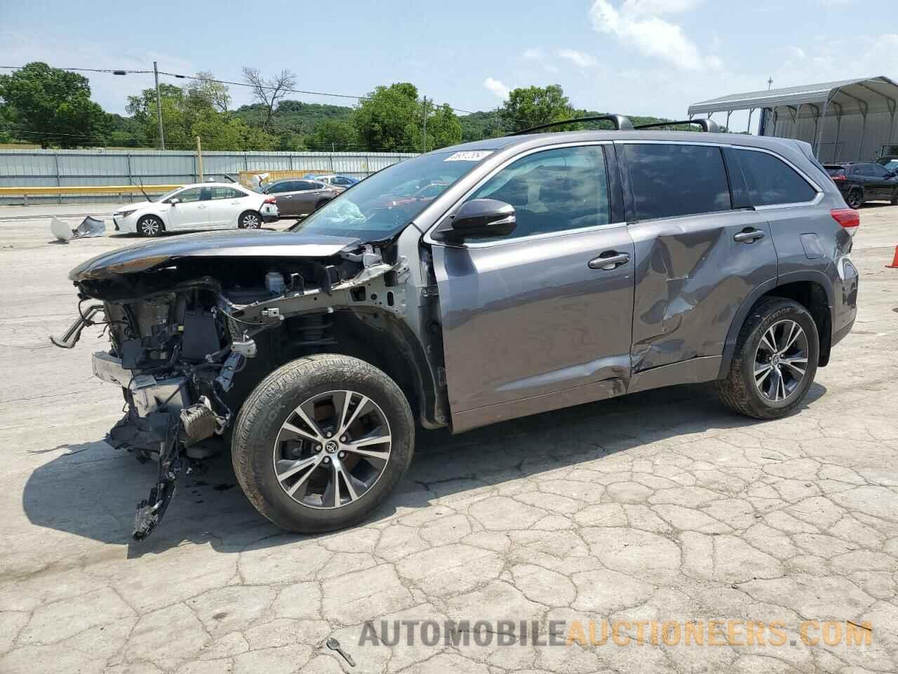 5TDBZRFH4JS885141 TOYOTA HIGHLANDER 2018