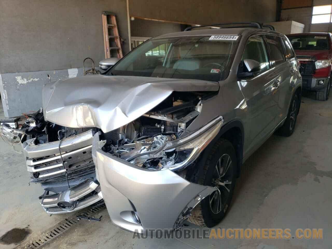 5TDBZRFH4JS900592 TOYOTA HIGHLANDER 2018