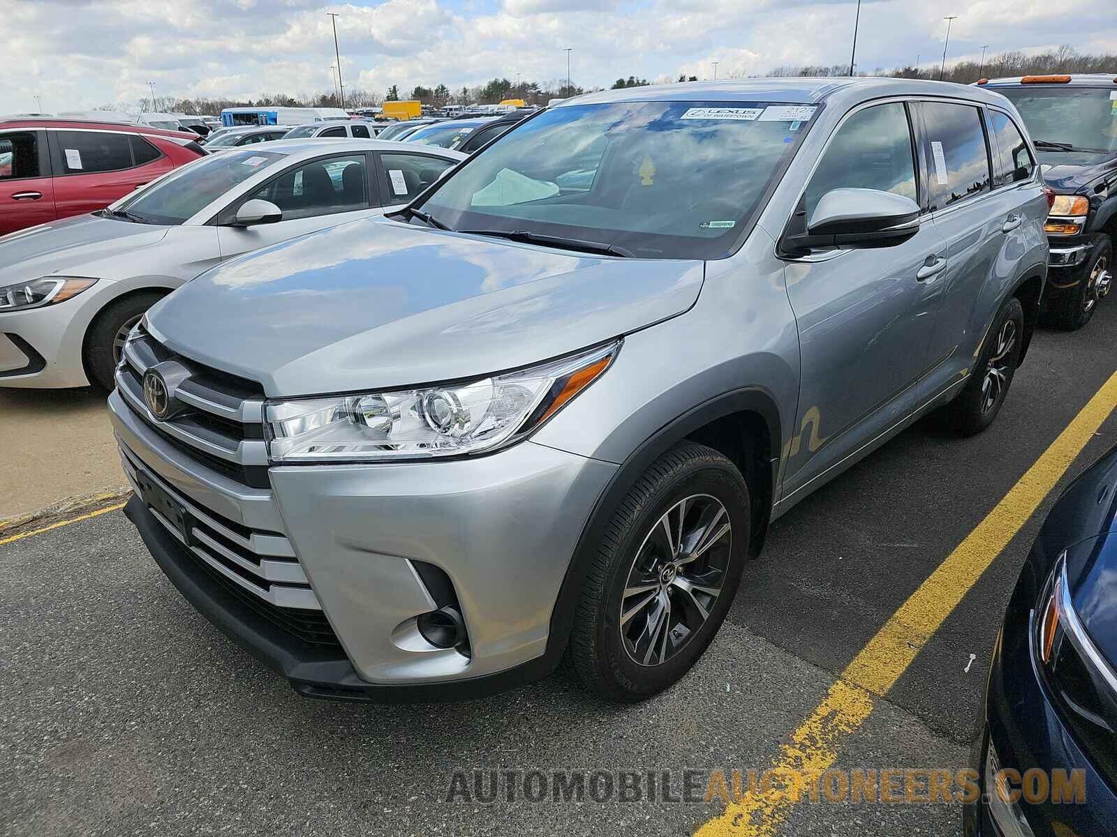 5TDBZRFH7JS496378 Toyota Highlander 2018