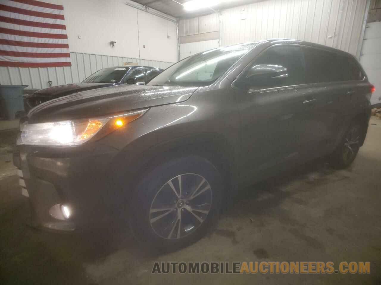 5TDBZRFH7JS497031 TOYOTA HIGHLANDER 2018