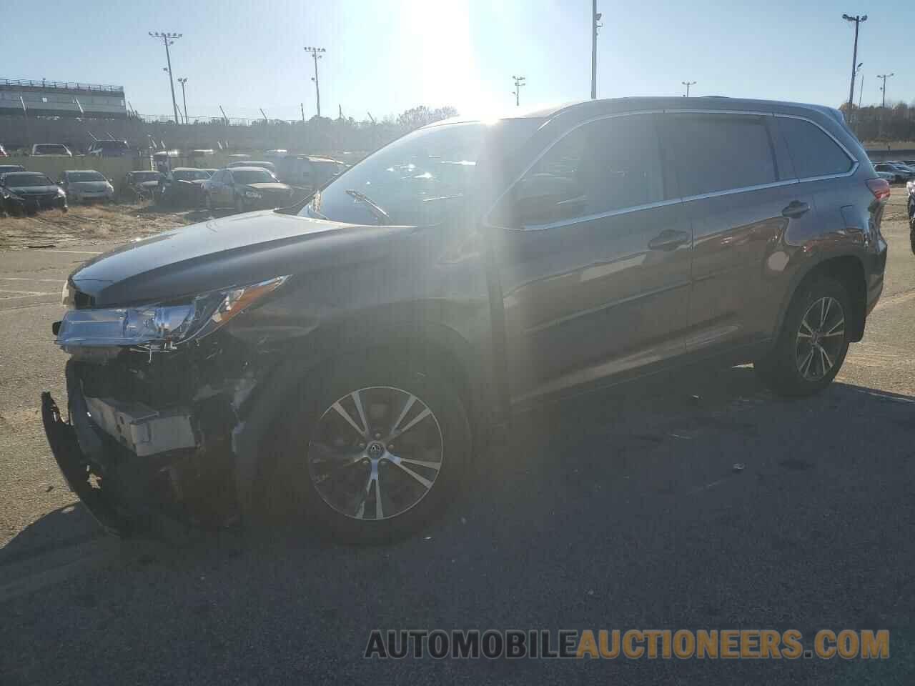 5TDBZRFH7JS898806 TOYOTA HIGHLANDER 2018