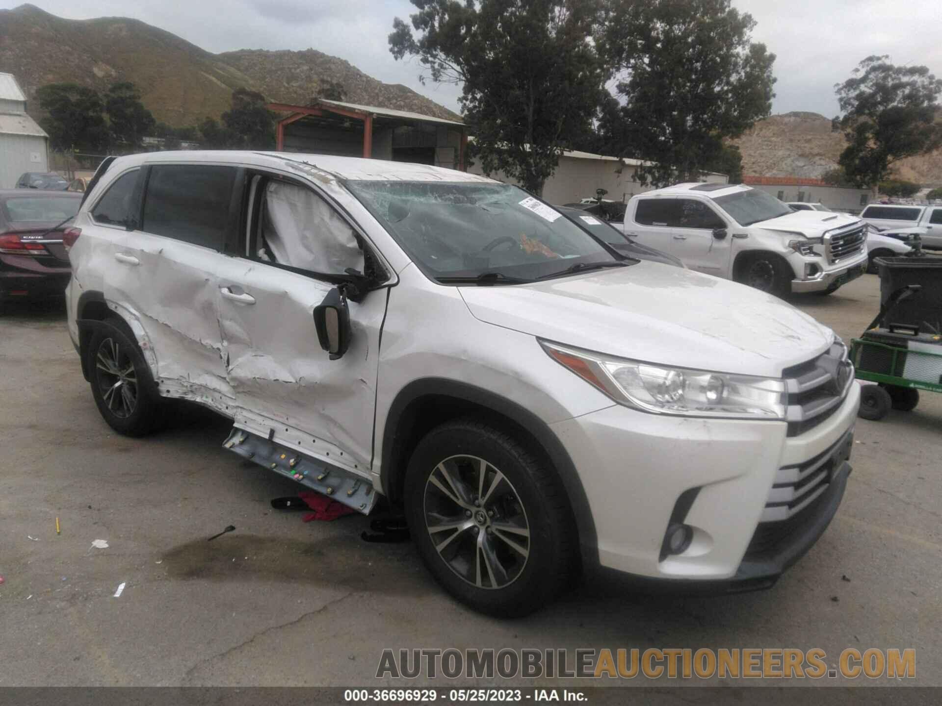 5TDBZRFH8JS800379 TOYOTA HIGHLANDER 2018