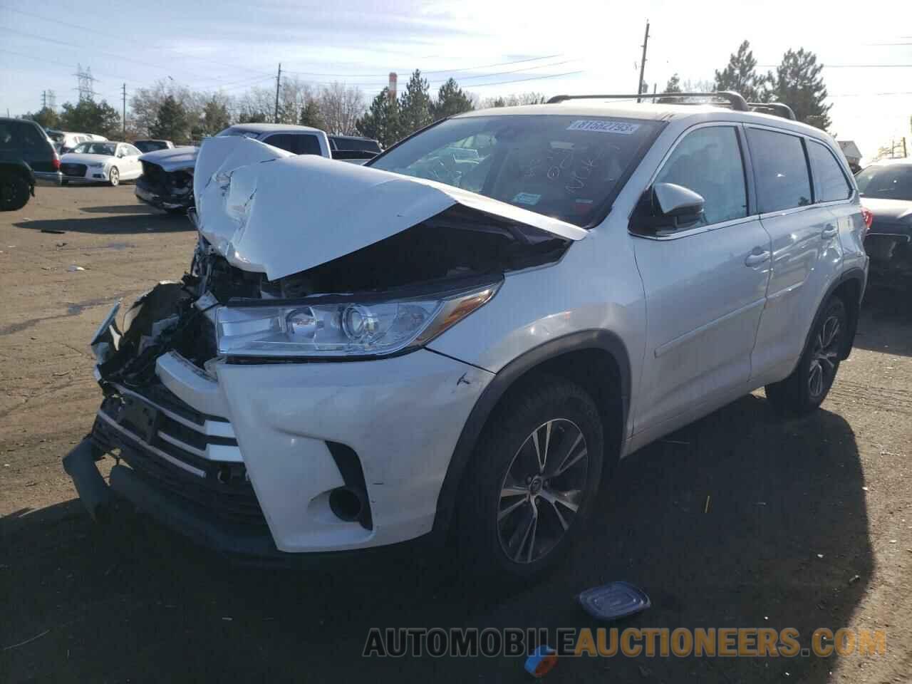 5TDBZRFH9JS806577 TOYOTA HIGHLANDER 2018