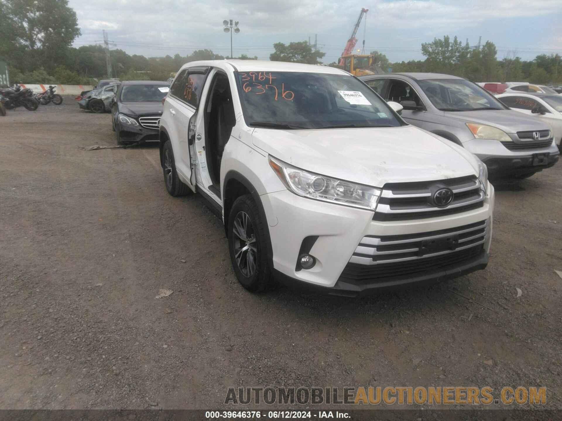 5TDBZRFH9JS883093 TOYOTA HIGHLANDER 2018