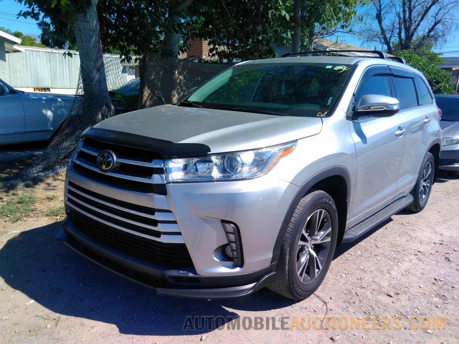 5TDBZRFHXJS839524 Toyota Highlander 2018