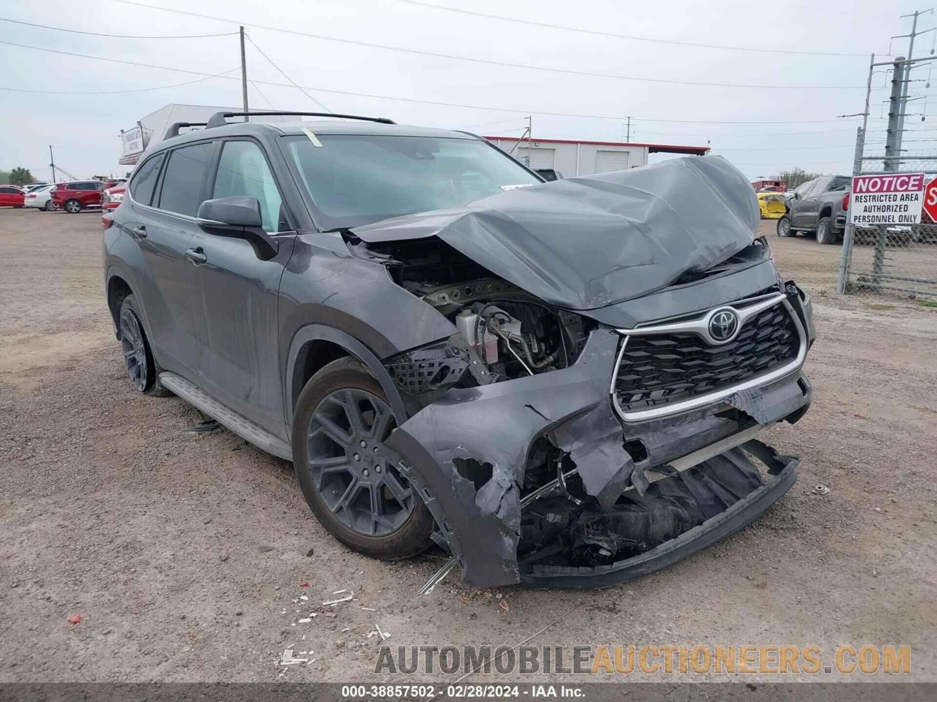 5TDCZRAH3NS116261 TOYOTA HIGHLANDER 2022