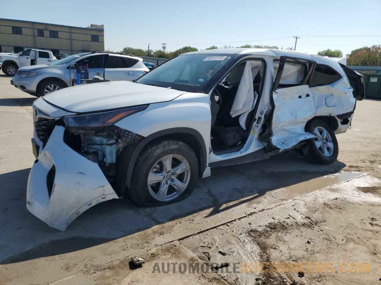 5TDCZRAHXNS099832 TOYOTA HIGHLANDER 2022