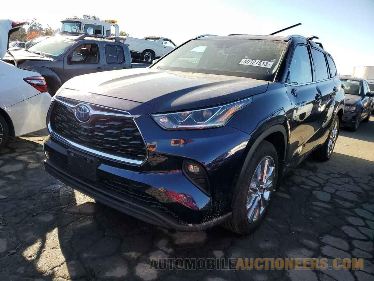 5TDDBRCH2MS015197 TOYOTA HIGHLANDER 2021