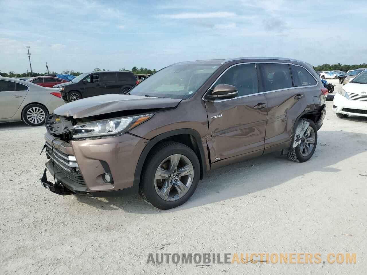 5TDDGRFH5HS022955 TOYOTA HIGHLANDER 2017