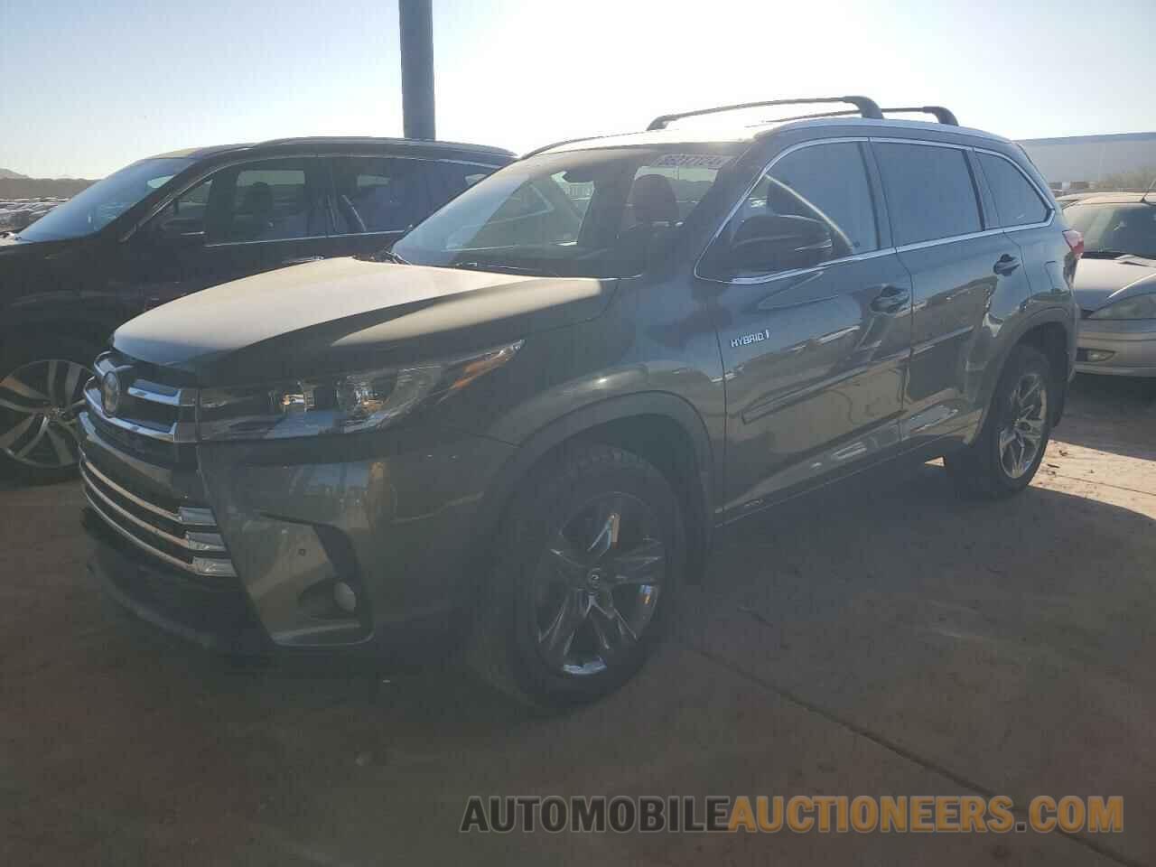 5TDDGRFH9JS049081 TOYOTA HIGHLANDER 2018