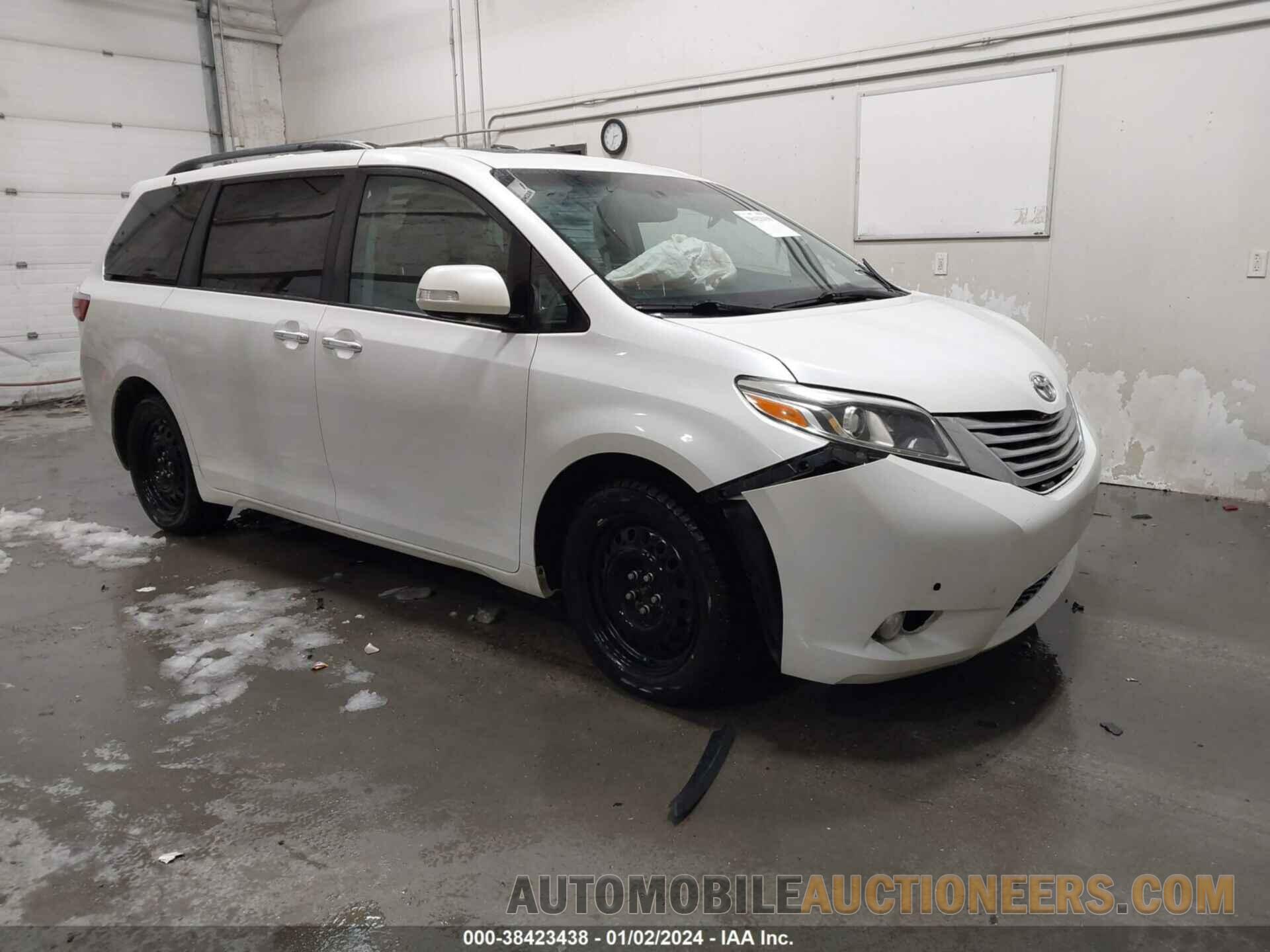 5TDDK3DC1FS117982 TOYOTA SIENNA 2015