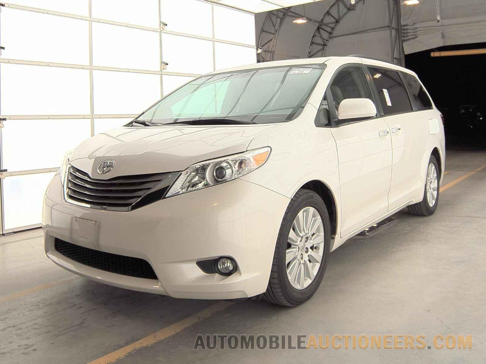 5TDDK3DC6FS102555 Toyota Sienna 2015