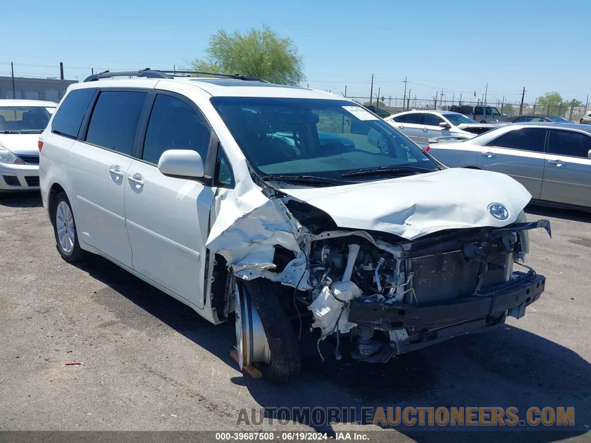 5TDDK3DC6FS113667 TOYOTA SIENNA 2015