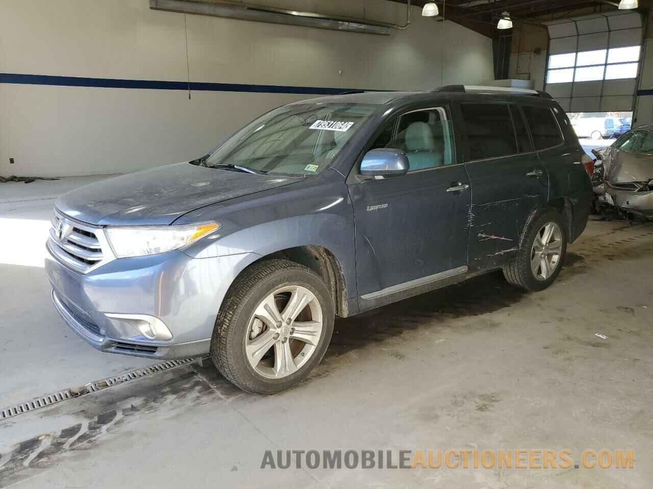 5TDDK3EH1DS242536 TOYOTA HIGHLANDER 2013