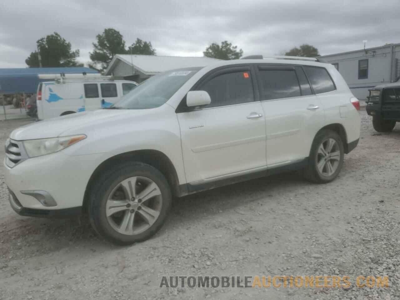 5TDDK3EH6DS236232 TOYOTA HIGHLANDER 2013