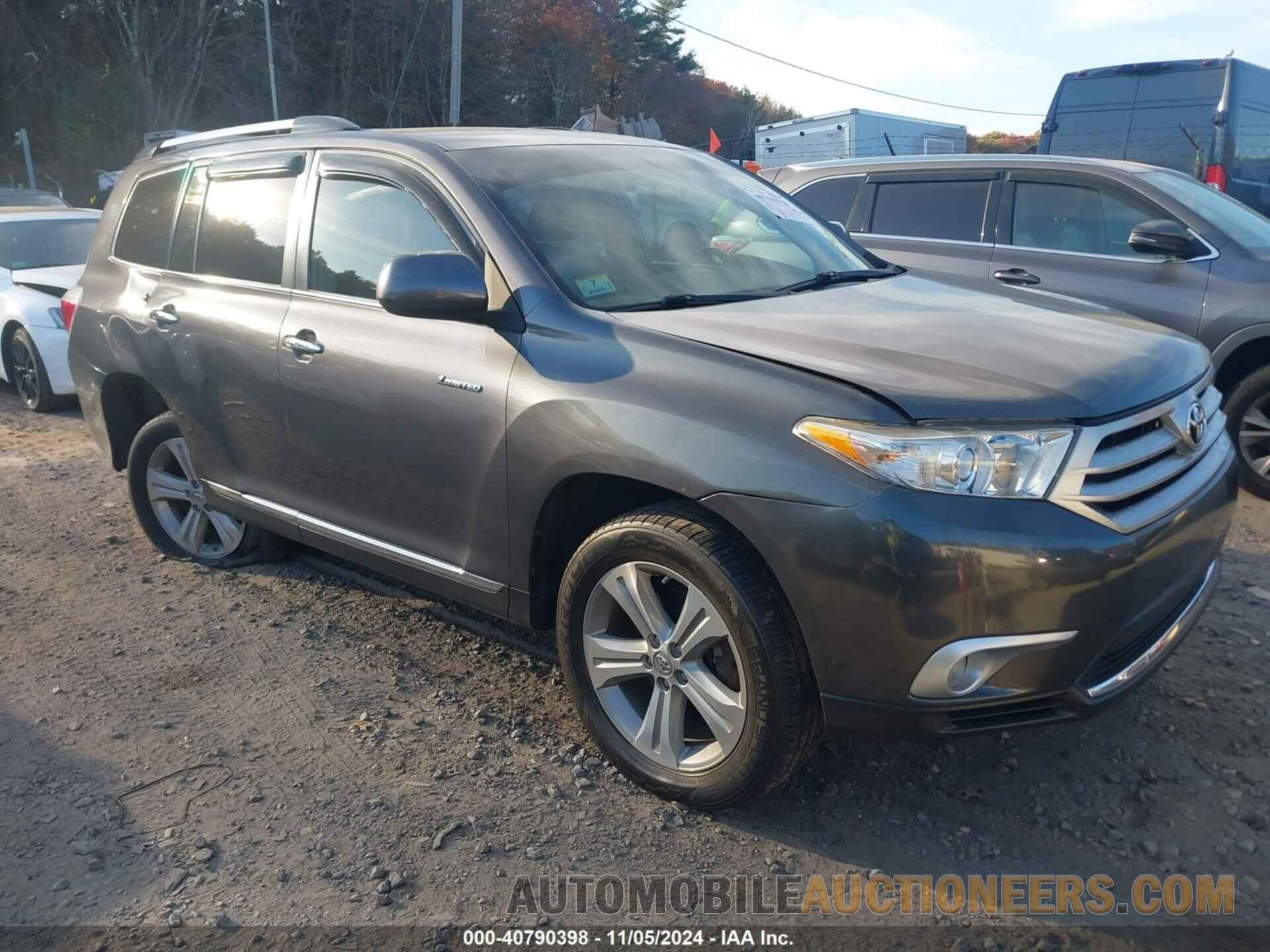 5TDDK3EH8DS235096 TOYOTA HIGHLANDER 2013