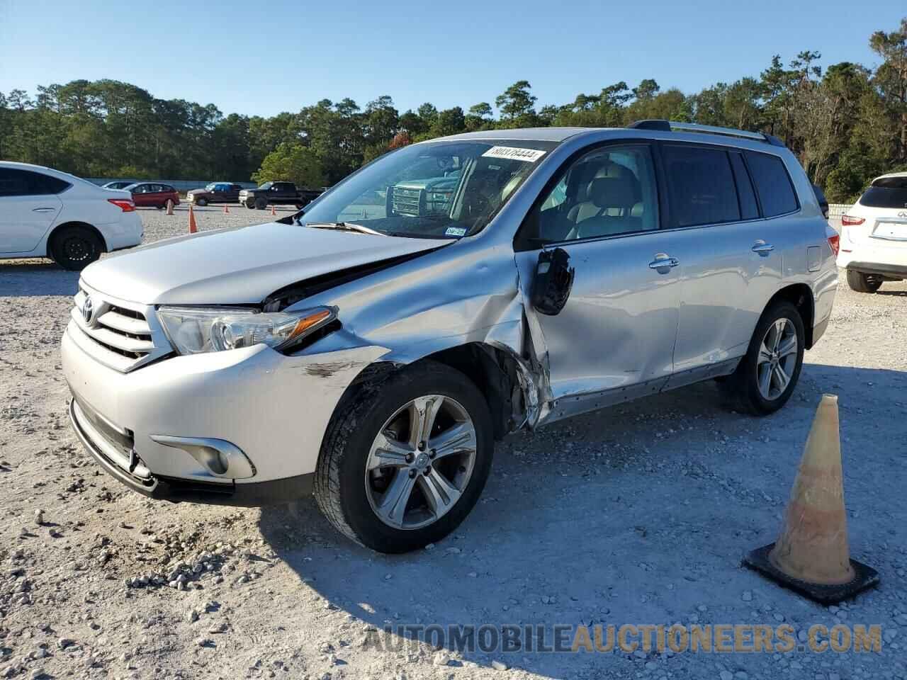 5TDDK3EH9DS185485 TOYOTA HIGHLANDER 2013