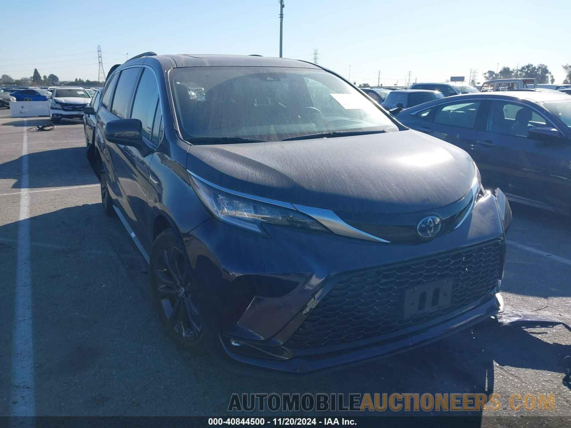 5TDDRKEC8NS100020 TOYOTA SIENNA 2022