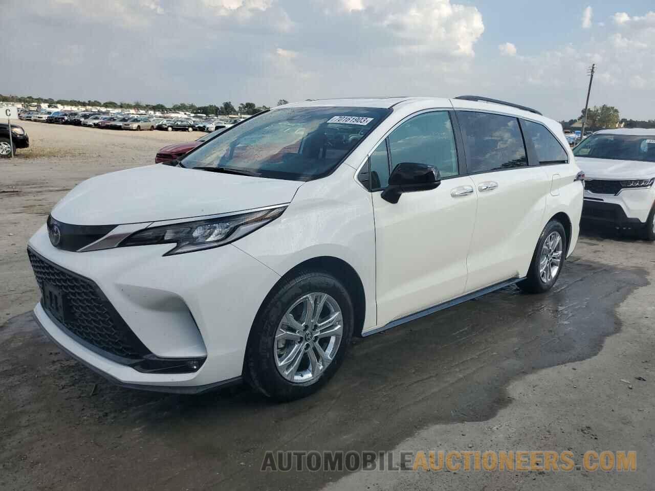 5TDDSKFC1PS098312 TOYOTA SIENNA 2023