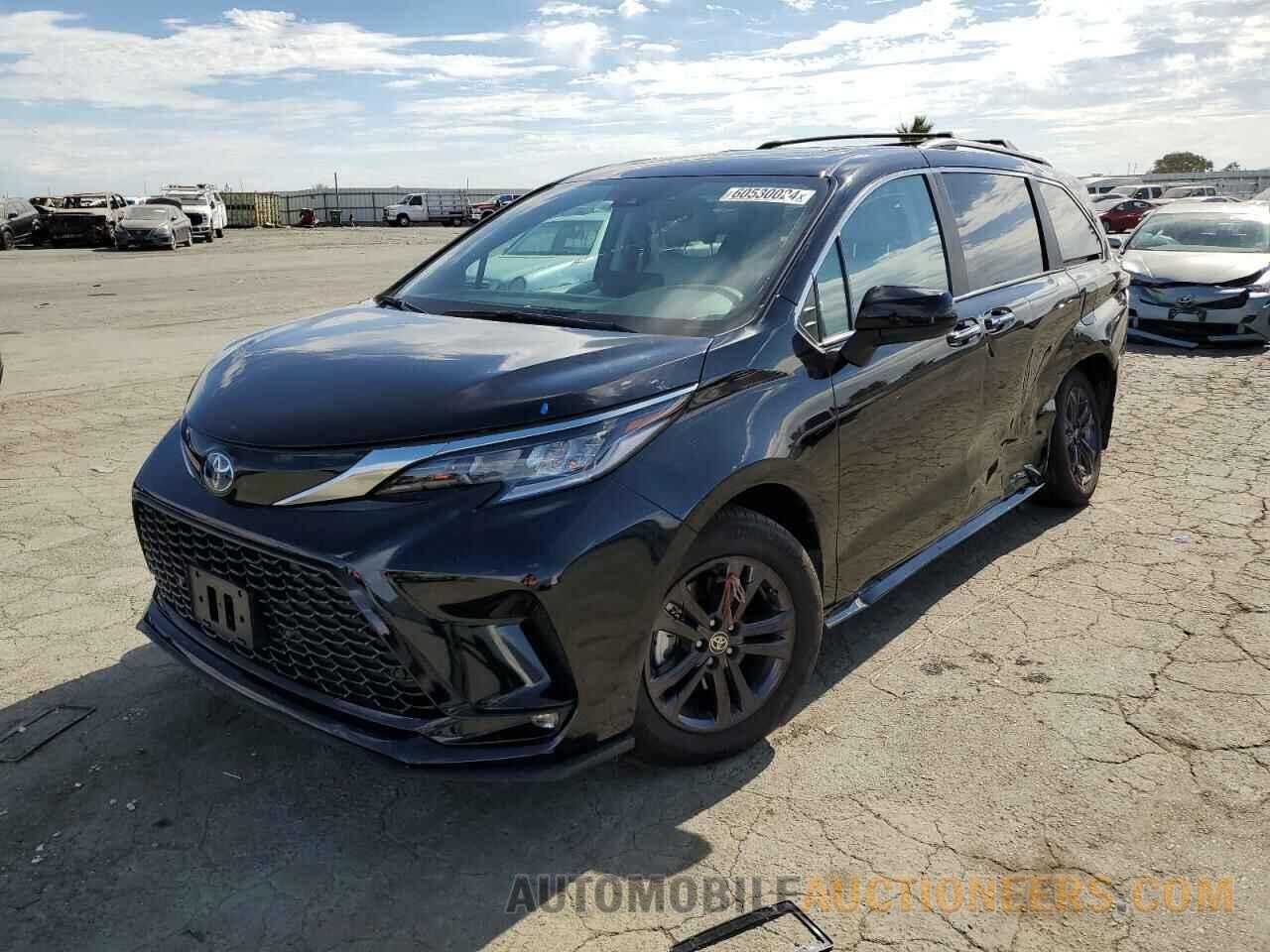 5TDDSKFC5RS117639 TOYOTA SIENNA 2024