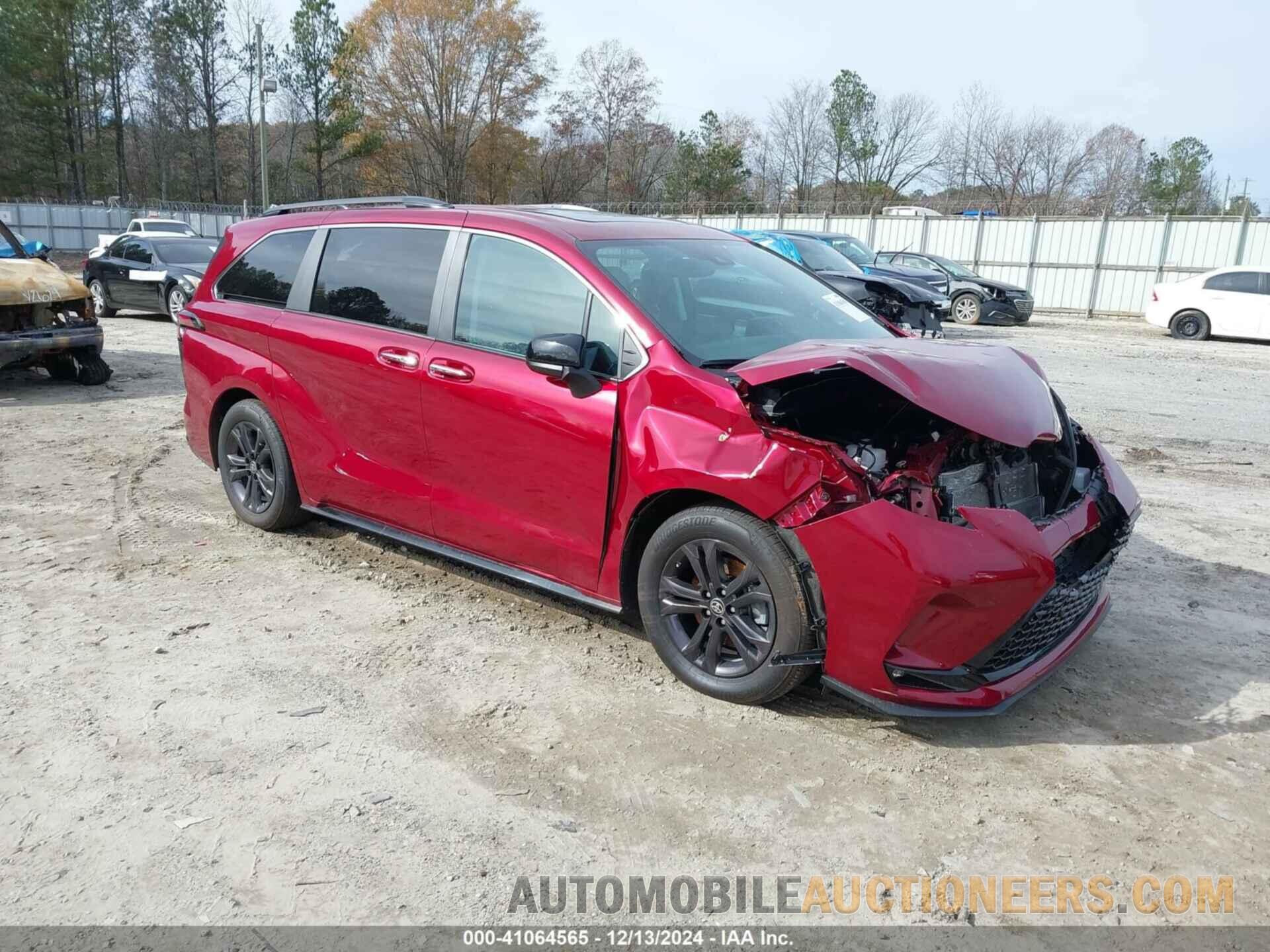 5TDDSKFC8RS115156 TOYOTA SIENNA 2024