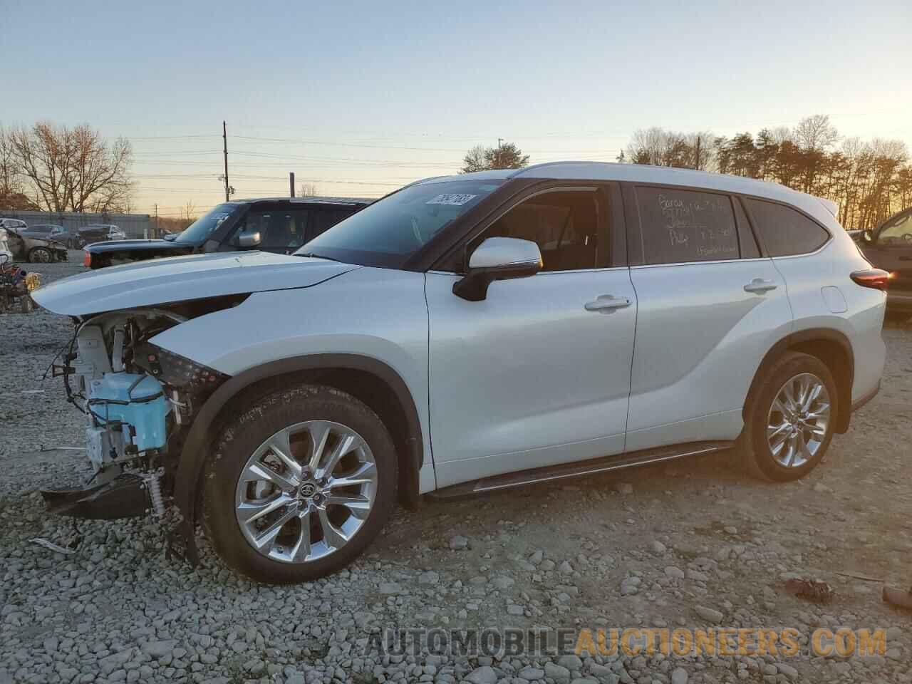 5TDDZRBH0NS592535 TOYOTA HIGHLANDER 2022