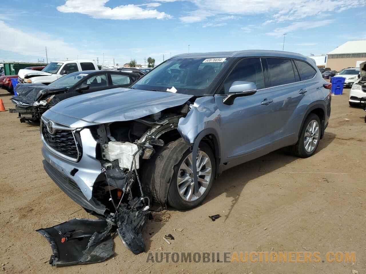 5TDDZRBH2NS186076 TOYOTA HIGHLANDER 2022