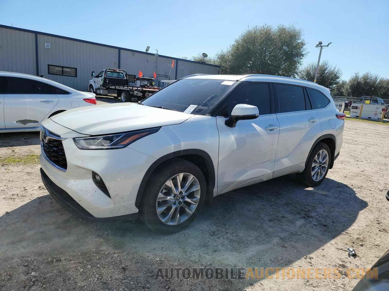 5TDDZRBH4MS550870 Toyota Highlander 2021