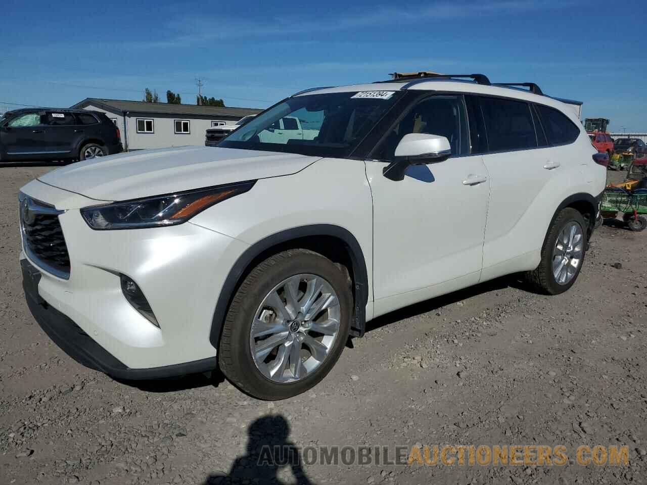 5TDDZRBH4NS230708 TOYOTA HIGHLANDER 2022