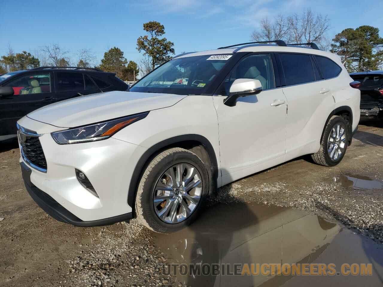 5TDDZRBH8NS219226 TOYOTA HIGHLANDER 2022