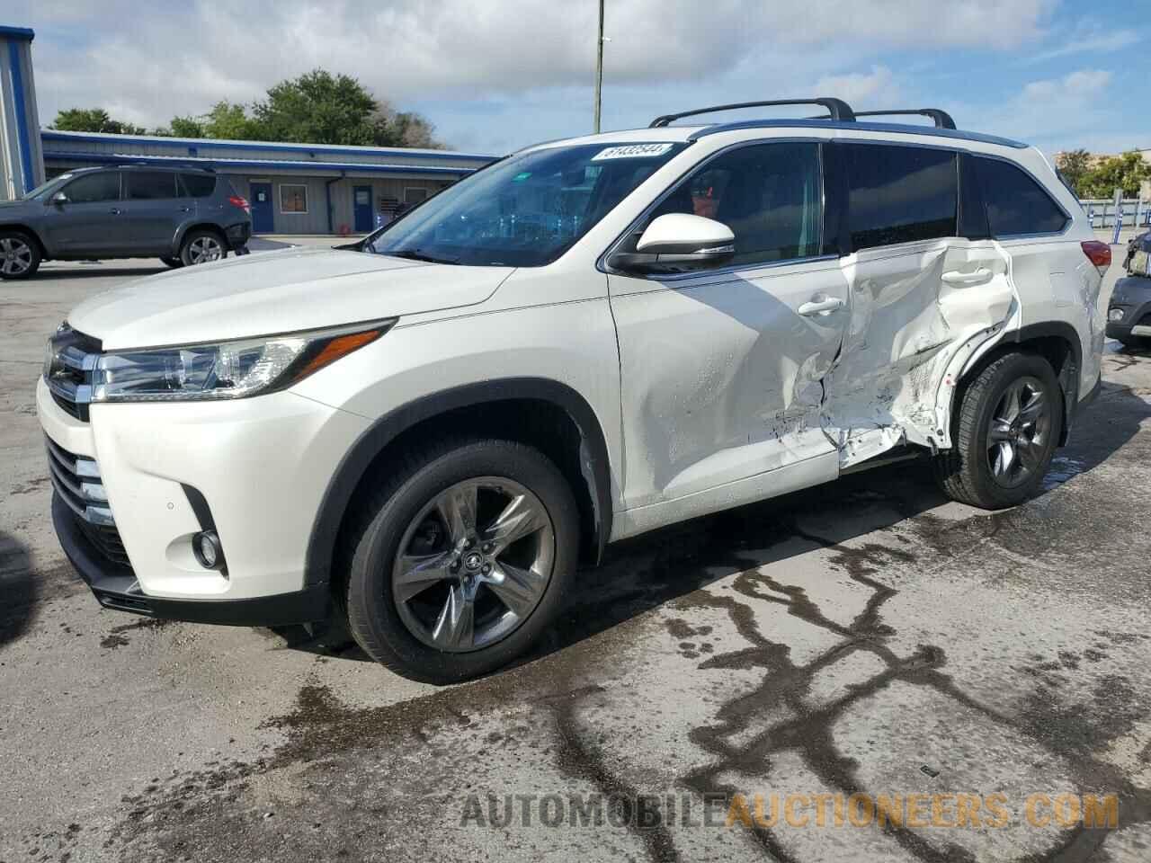 5TDDZRFH0JS808825 TOYOTA HIGHLANDER 2018