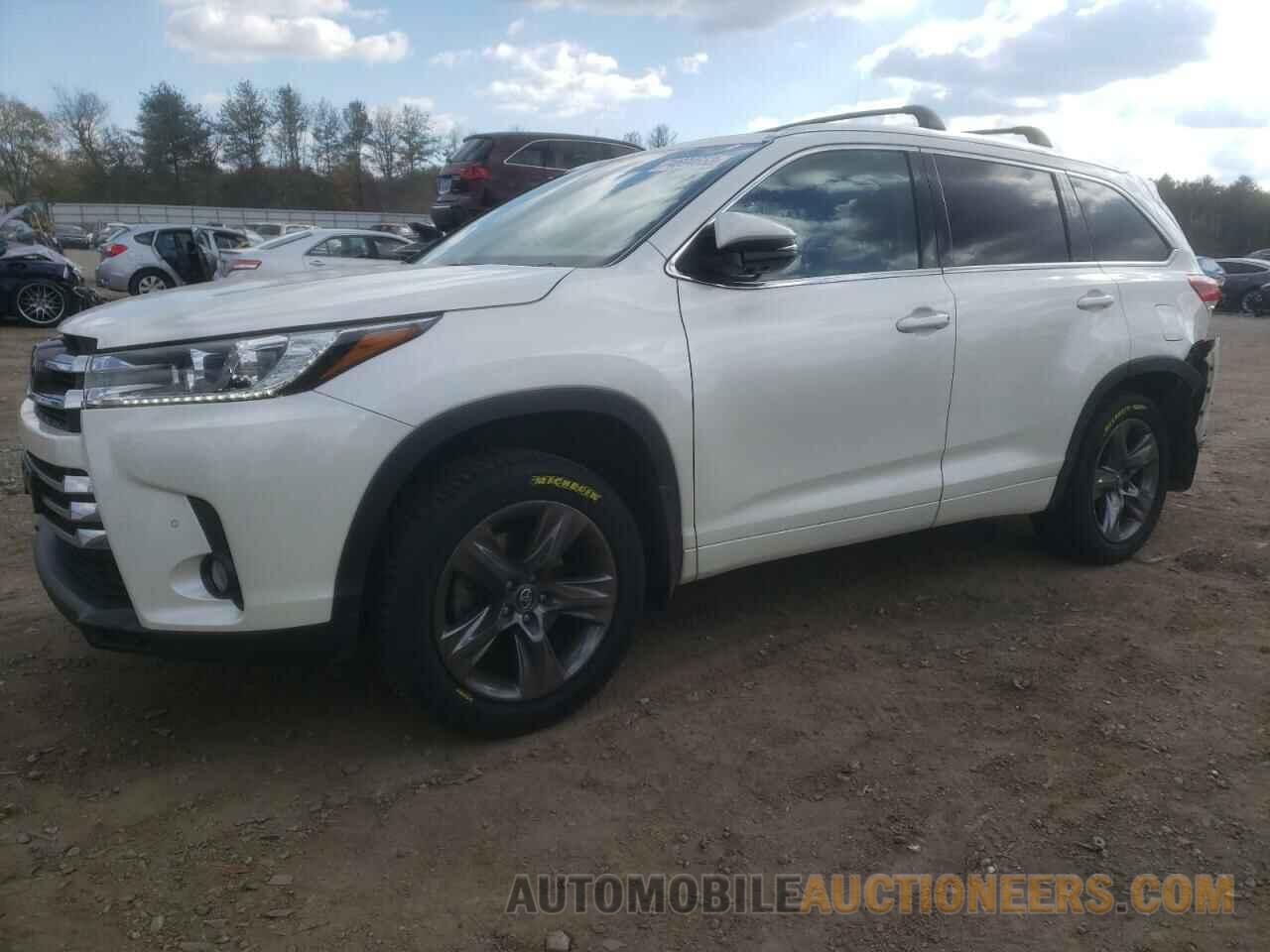 5TDDZRFH0JS892483 TOYOTA HIGHLANDER 2018